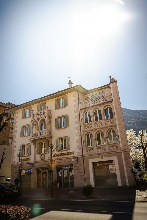 Bed And Breakfast Sweet Home Tirano Esterno foto