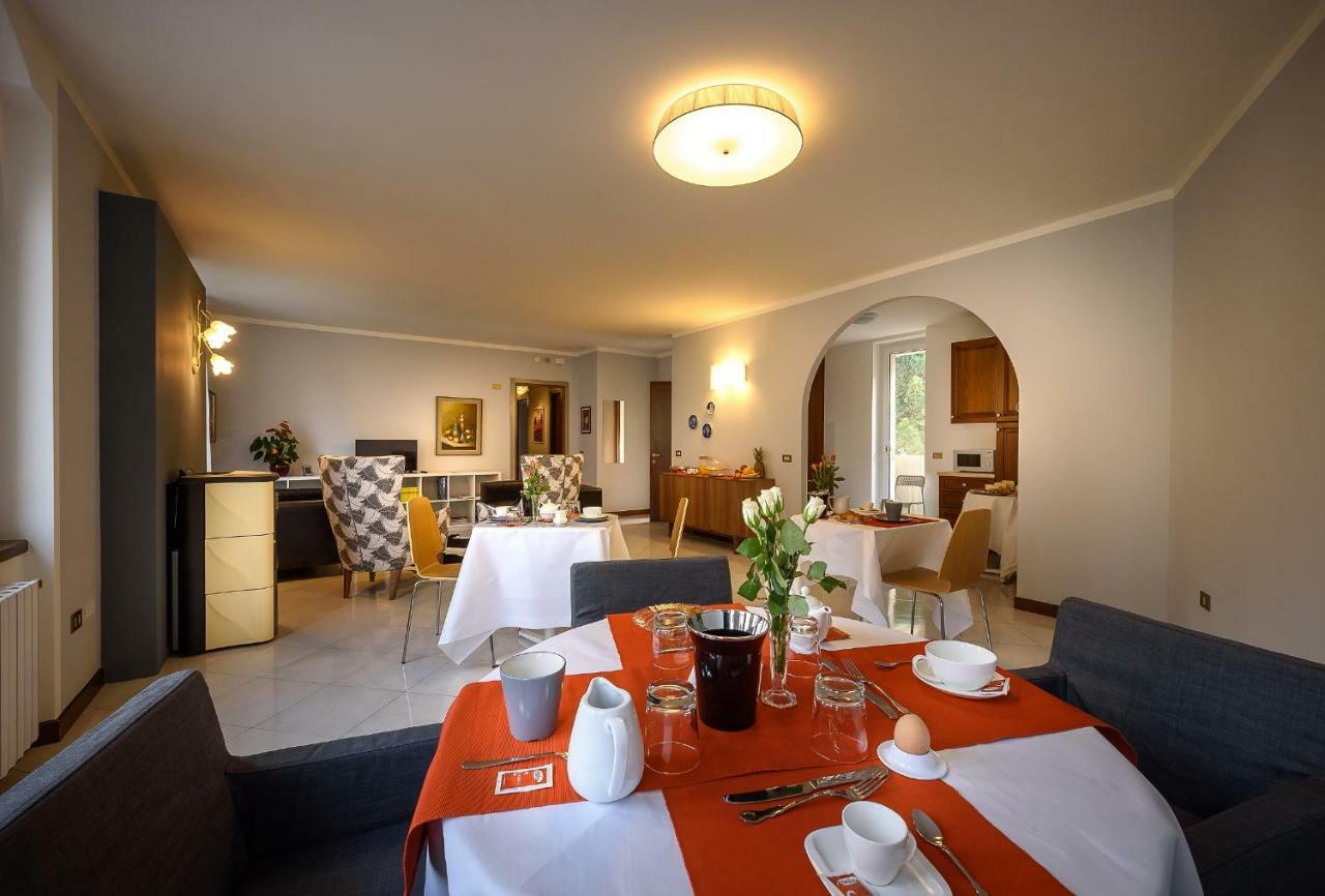 Bed And Breakfast Sweet Home Tirano Esterno foto